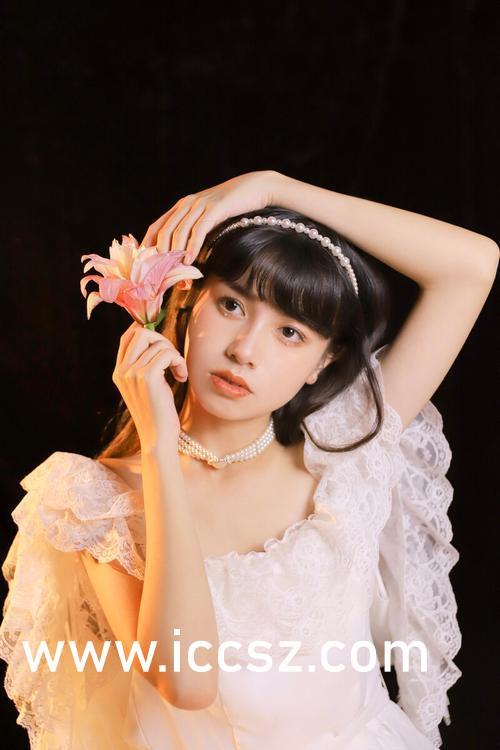 17c吃瓜爆料黑料视频,黑料视频背后的真相与争议  第2张